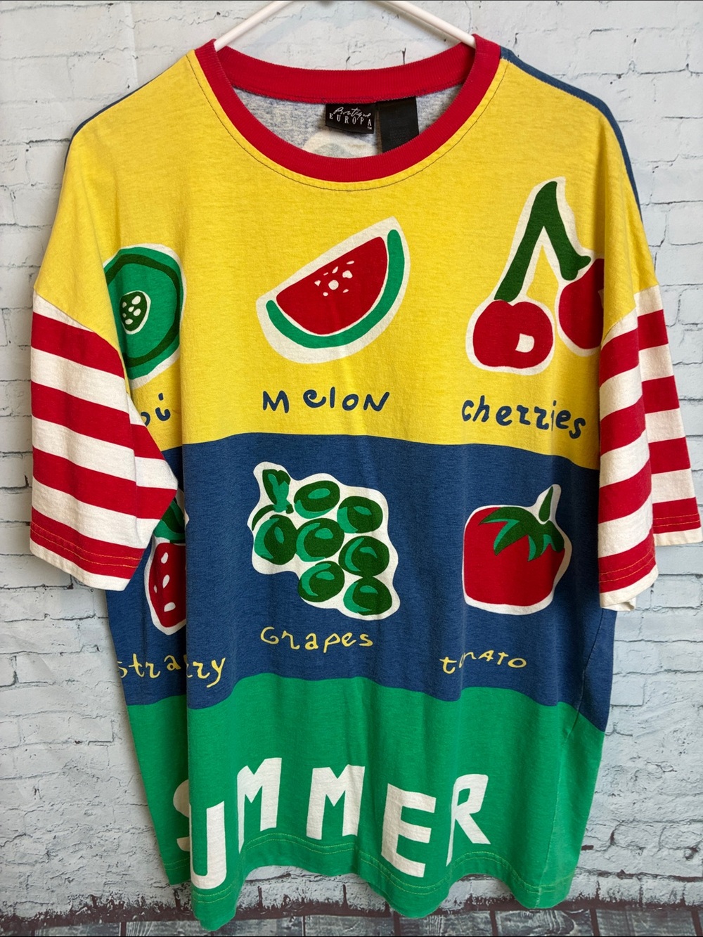Vintage Summer Fruits Boutique Europa All Over Print AOP Colorful Shirt or Tee M - Picture 2 of 16